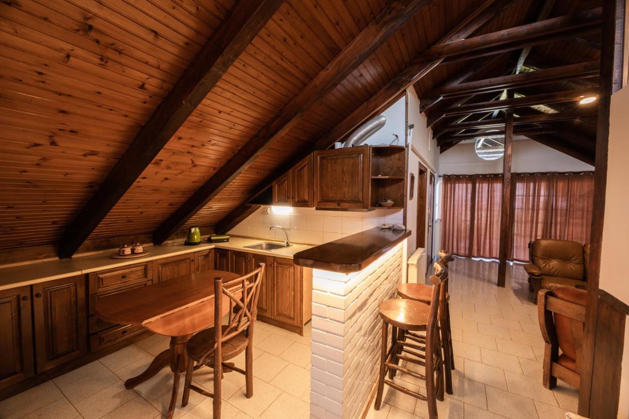 Villa Georgina B&B カタコロン エクステリア 写真