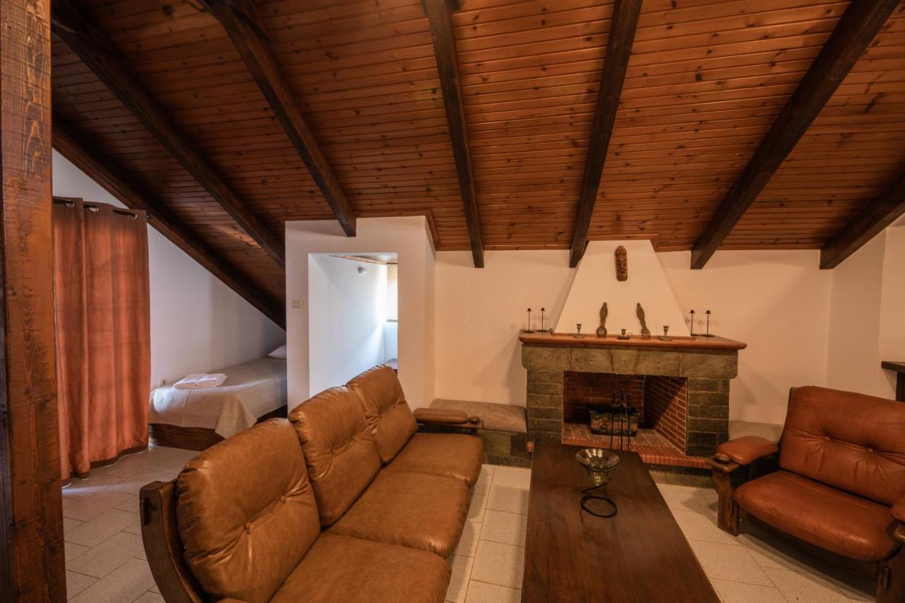 Villa Georgina B&B カタコロン エクステリア 写真