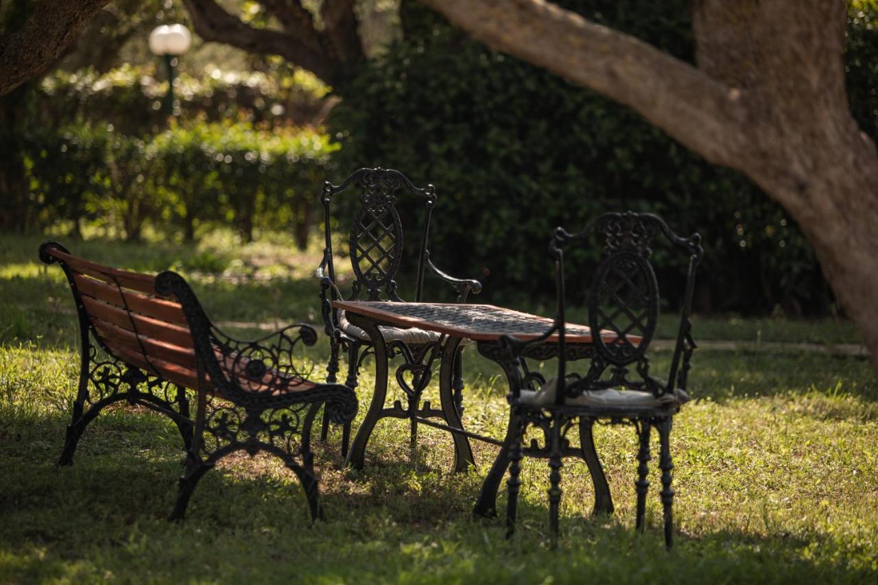 Villa Georgina B&B カタコロン エクステリア 写真