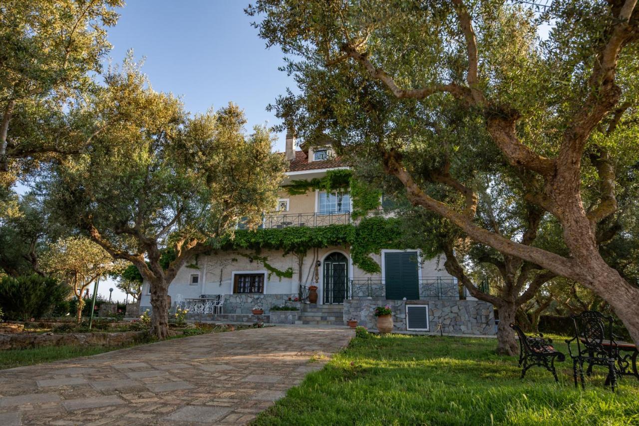 Villa Georgina B&B カタコロン エクステリア 写真
