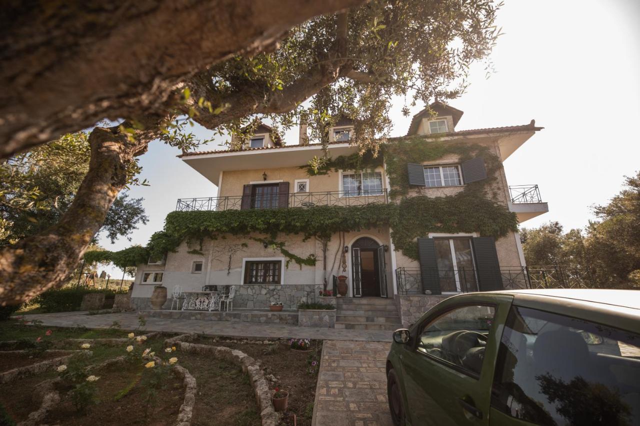 Villa Georgina B&B カタコロン エクステリア 写真