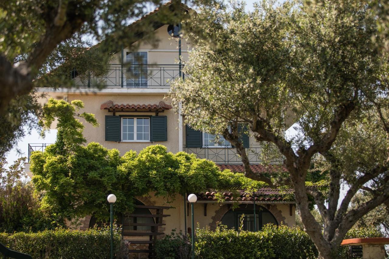Villa Georgina B&B カタコロン エクステリア 写真